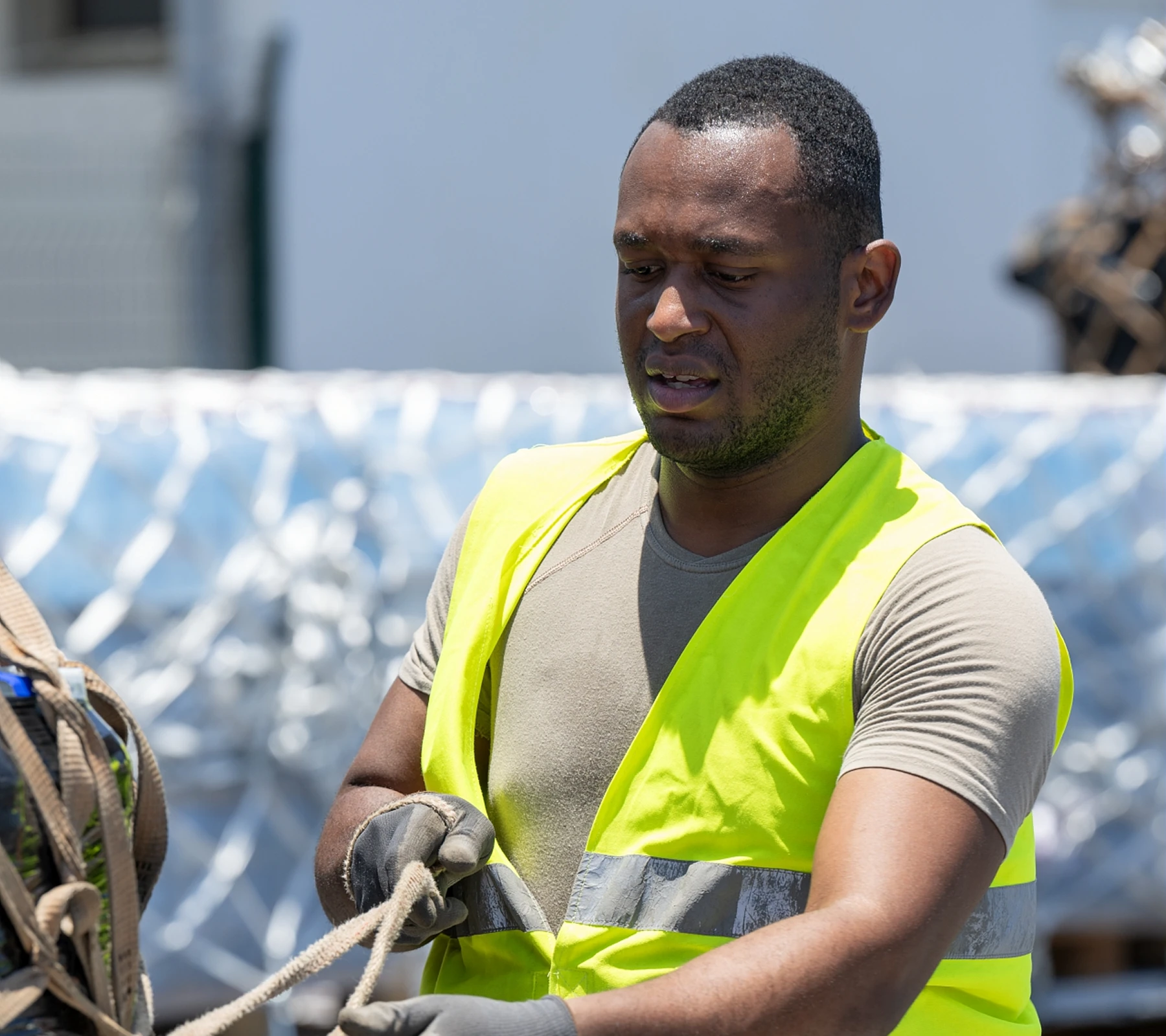 Devenir technicien du transit aérien militaire